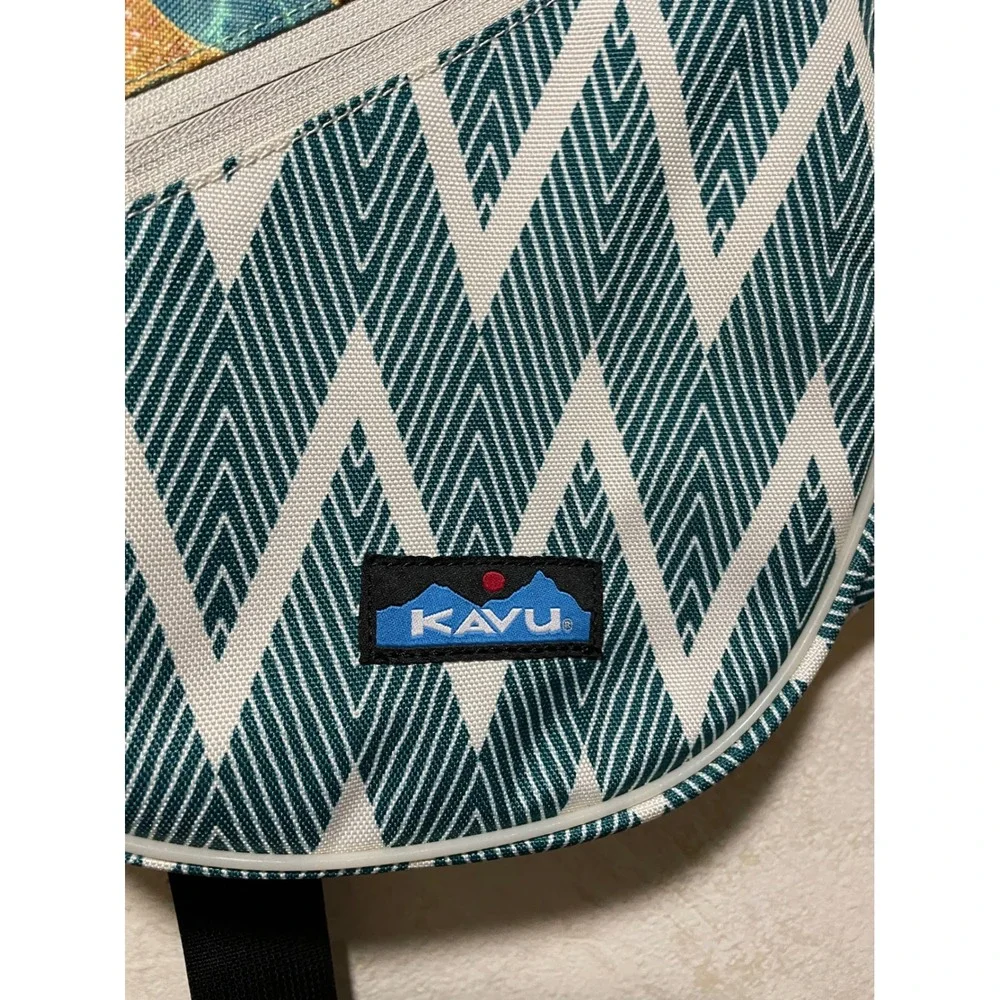 KAVU Rope Bag Sling Backpack Geometric Chevron Celestial Print Blue Green